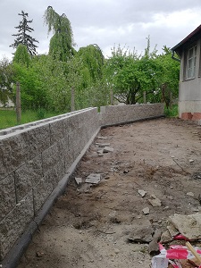 Stavba plotu